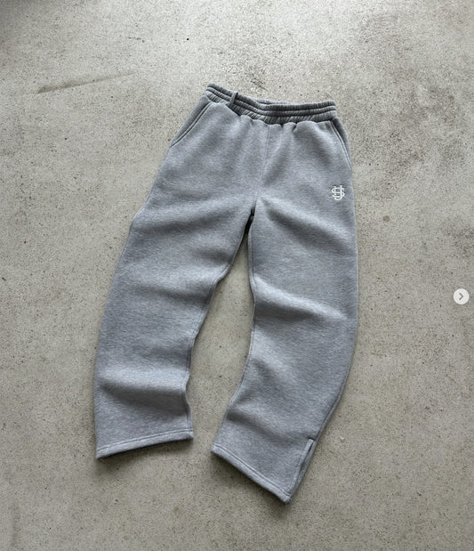 The Relaxed Straight Joggers